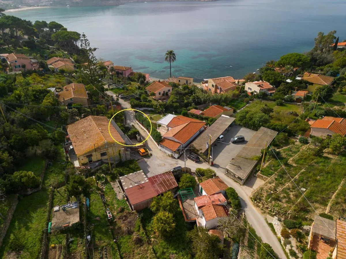 Un Giardino Sul Forno Apartment Portoferraio Italy